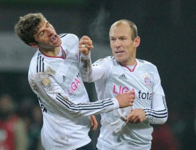 星空体育-绿茵好莱坞！盘点拜仁同室操戈史