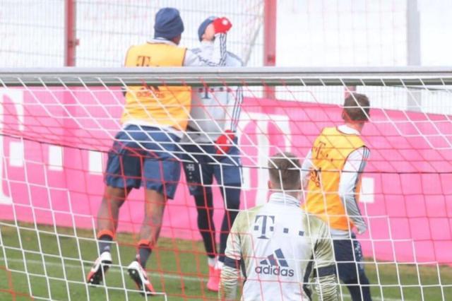 星空体育-绿茵好莱坞！盘点拜仁同室操戈史