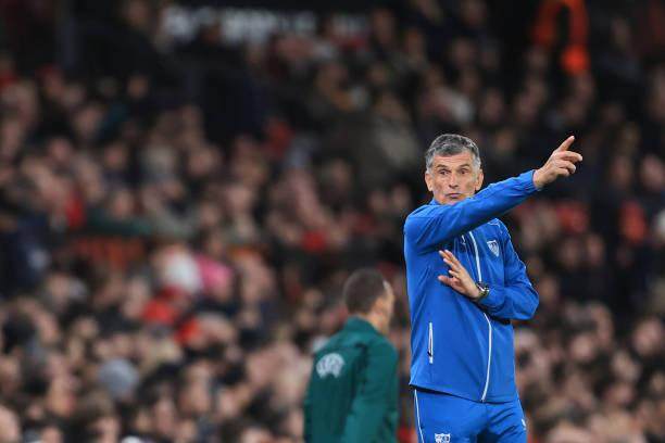 1681433858686037618.jpg 星空体育-滕哈赫:换人迫于无奈 塞维主帅:曼联比赛尾声崩了