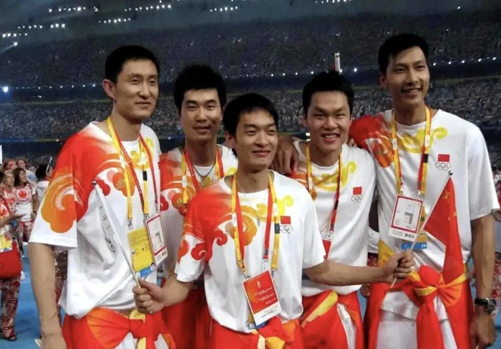 星空体育官网-迎来千胜的广东宏远男篮，这30年为中国职业篮球带来了什么