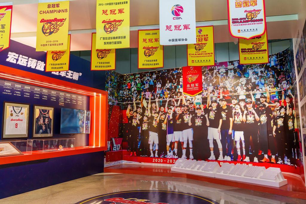 星空体育官网-迎来千胜的广东宏远男篮，这30年为中国职业篮球带来了什么