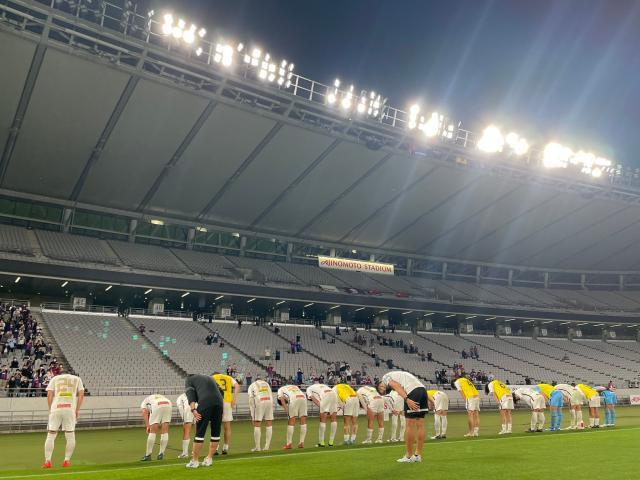 温格第二？日本外教赢球后 接着给大学生对手上课