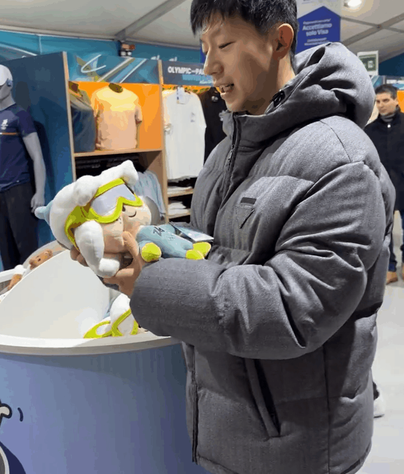 星空体育app-马龙动图助阵冬奥，为中国冰雪健儿加油|冬奥会|龙队|米兰冬奥会|AC米兰|中国奥林匹克委员会_新浪体育_新浪新闻