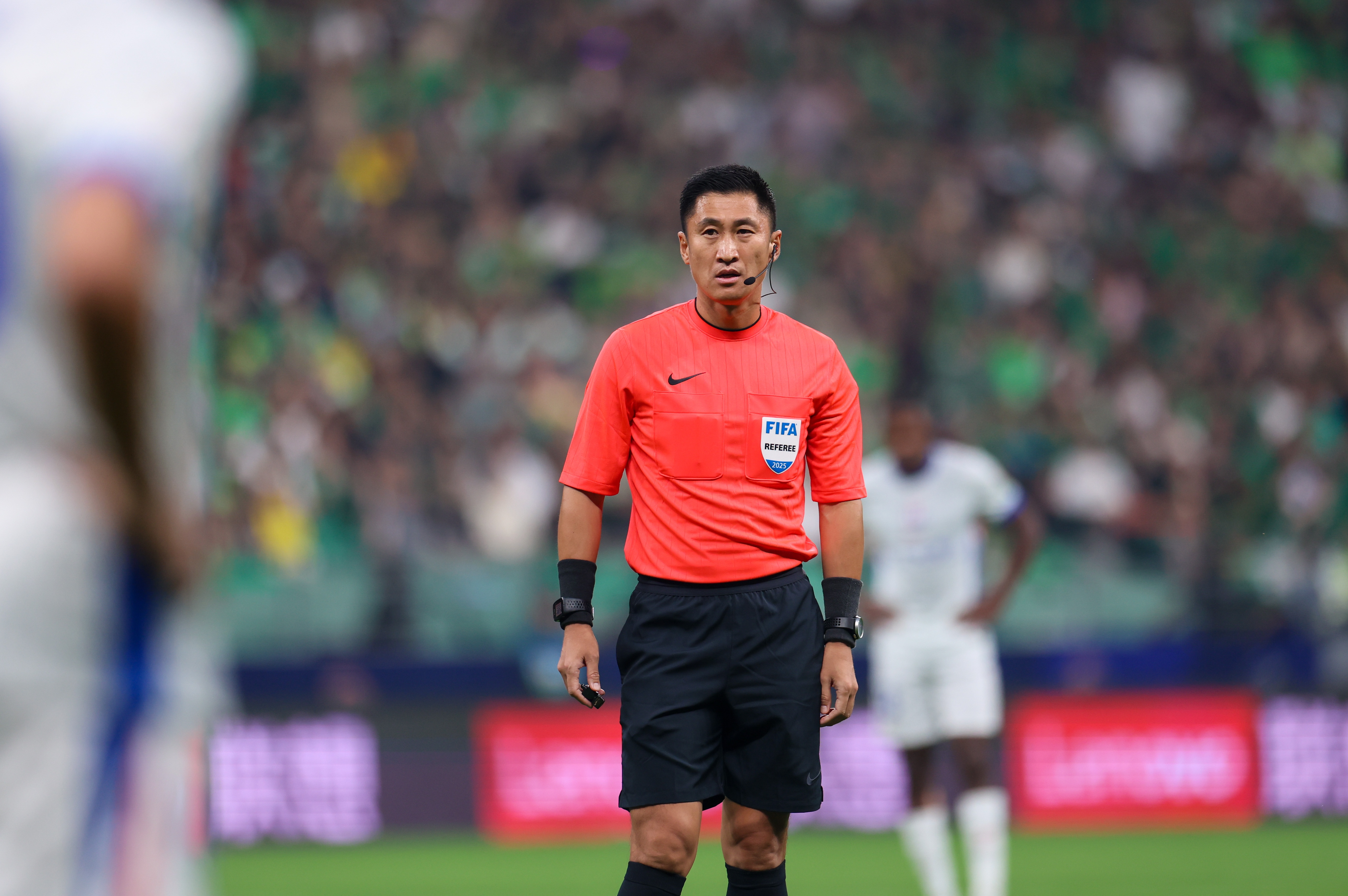 星空体育-直播吧：马宁暂留多哈待命 多名中国裁判亚足联赛事执法计划调整