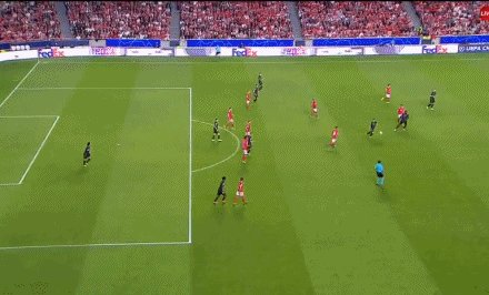 星空体育-【欧冠】萨内梅开二度 拜仁15分钟4球4比0胜本菲卡