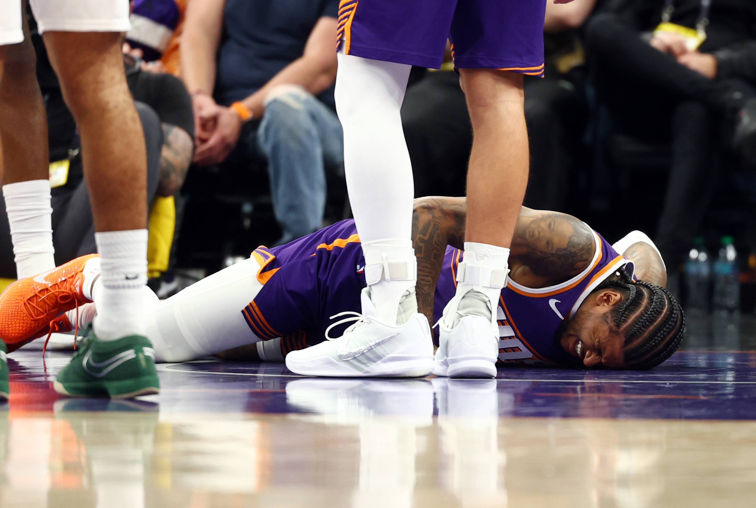 星空体育入口-明天太阳战快船 杰伦·格林因左髋部挫伤&amp;右腿筋伤病管理出战成疑