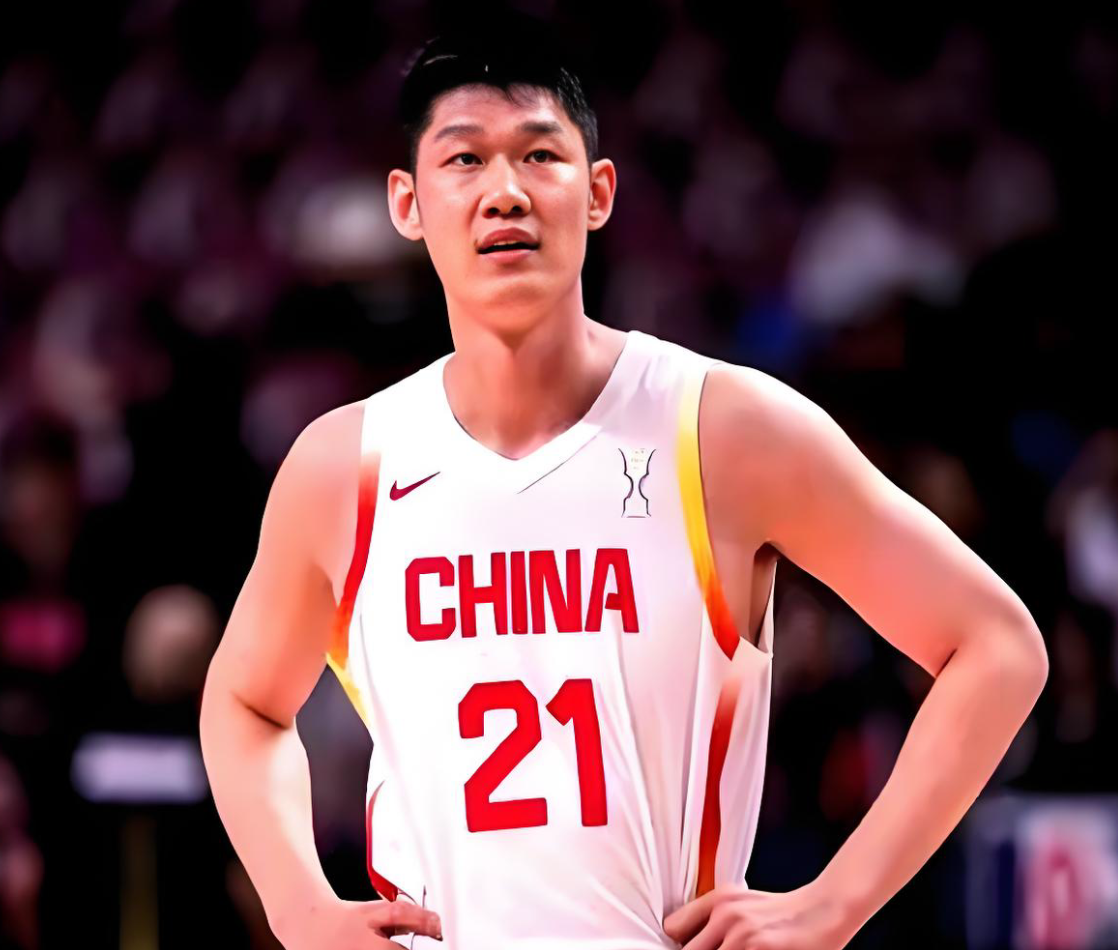 星空体育入口-有趣！胡金秋回到广厦队就投入训练，王博：不准训练，回家陪孩子