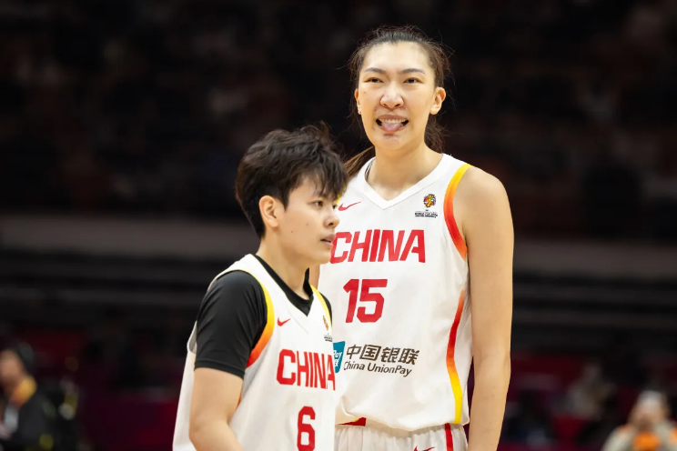 星空体育官网-中国女篮vs捷克前瞻：张子宇王思雨率队死磕劲敌 赢球即晋级