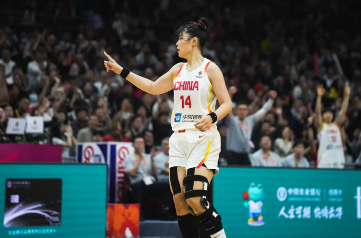 星空体育官网-中国女篮vs捷克前瞻：张子宇王思雨率队死磕劲敌 赢球即晋级