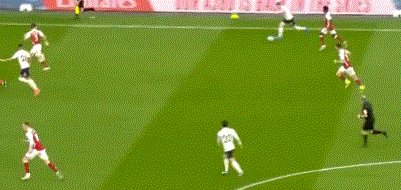 星空体育官网-【英超】斯特林闪击 曼城客场1比0擒阿森纳夺18连胜