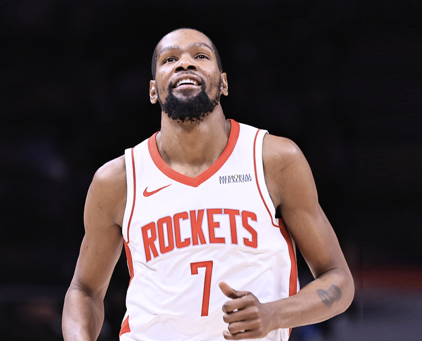 星空体育app-西部最新排名:掘金10连胜,火箭收好礼,3-6名差距变大