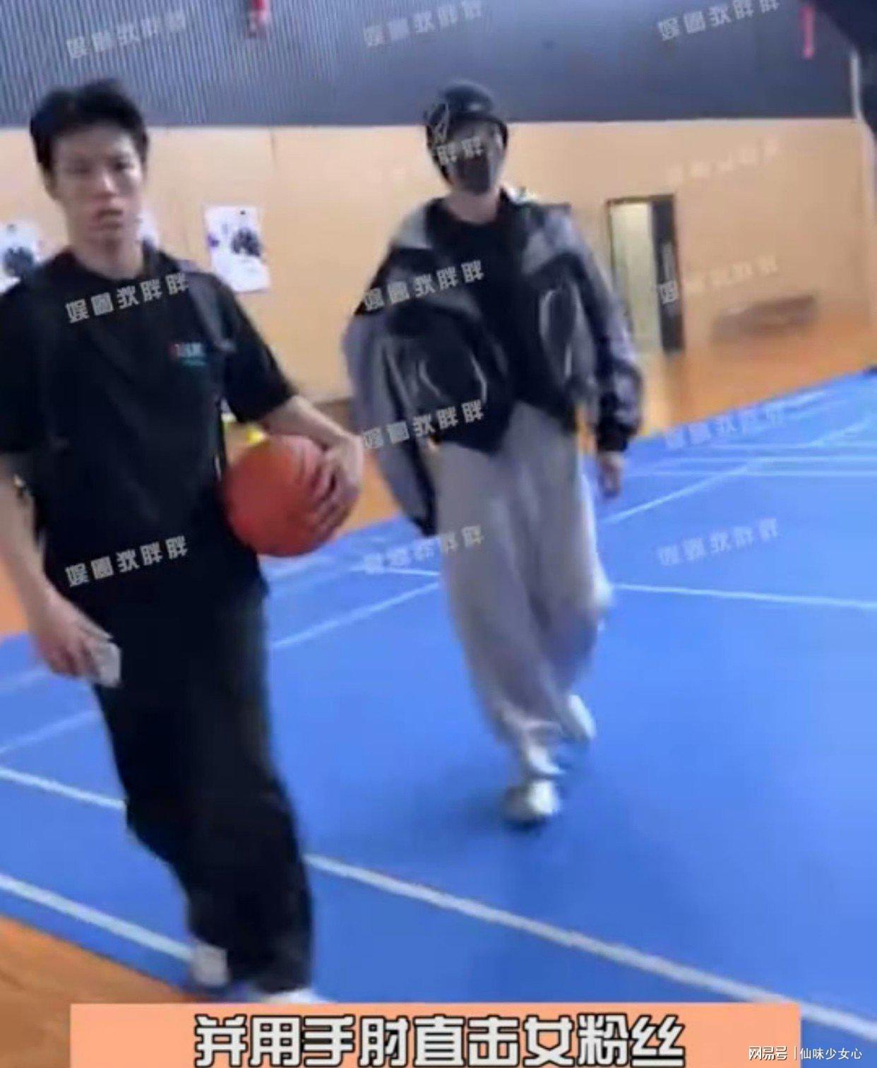 星空体育-曝王鹤棣无视保镖当众殴打女粉