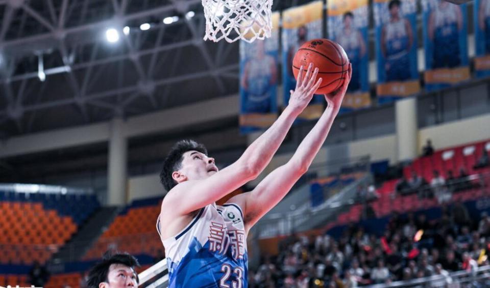 北控、新疆准备重建，广东队休赛期有望得到沈梓捷或李炎哲